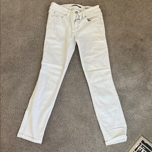 Level 99 Women's White Skinny Jeans